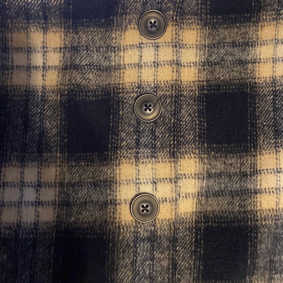Warm Wool Plaid Mini Skirt with Side Button Detail. Size M - Picture 4 of 4